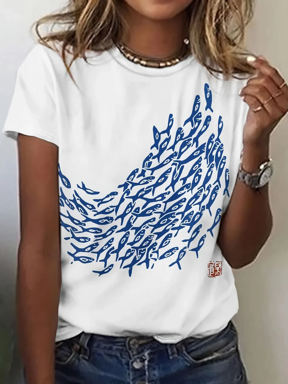 Áo thun nữ tay ngắn họa tiết cá nghệ thuật Nhật Bản, vải dệt kim polyester, cổ tròn, họa tiết động vật, bộ sưu tập xuân/hè